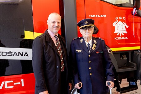 OBČINA PIVKA PREDAJA VOZILA GVC-1 PGD KOŠANA 6.5.2025 - Valter Leban-2317